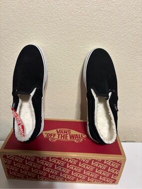 NWT Vans Black Suede Slip-On Sneakers with White Sherpa Lining, Women’s Size 10